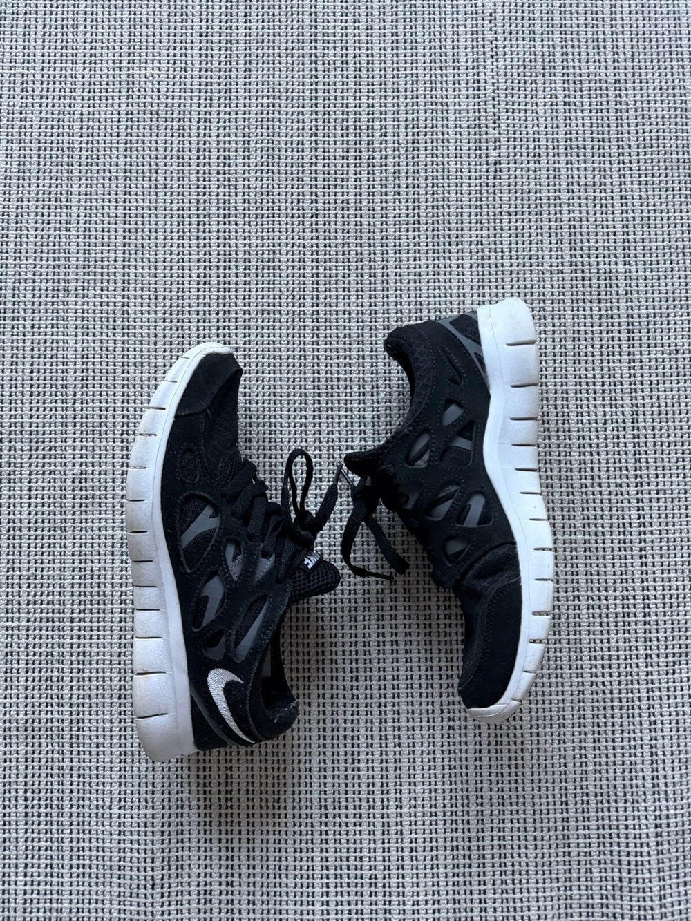 Nike Free Run Black/White Sneakers Women’s Size 6